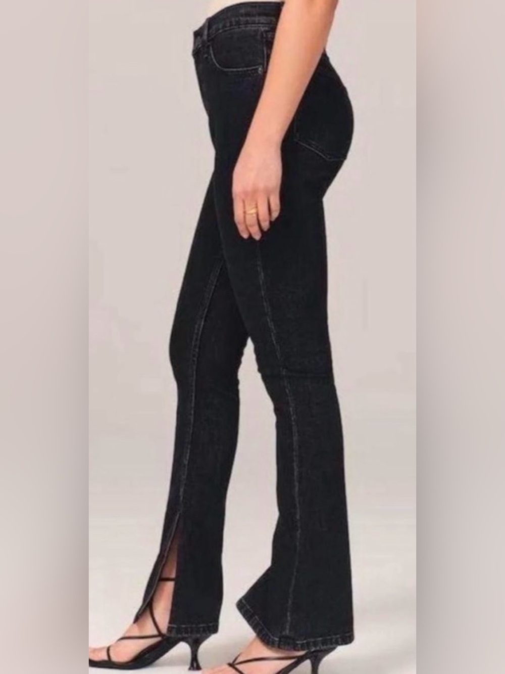Abercrombie and fitch the 90’s relaxed high rise curve love black jeans 8 short